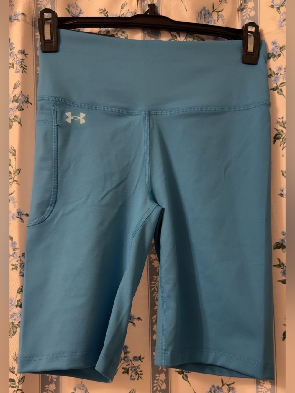 Under Armour Motion Women’s  8” Bike Shorts NWT
